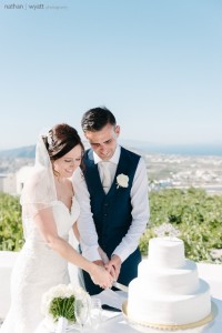 Sweet moment Charlotte & Scott, Wedding in Santorini!